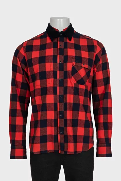 Men's plaid shirt with buttons