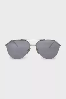 Men's sunglasses with translucent tint