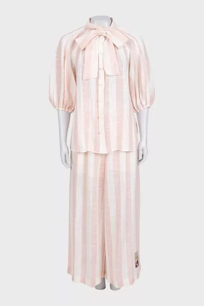 Костюм бежевого кольору Acacia