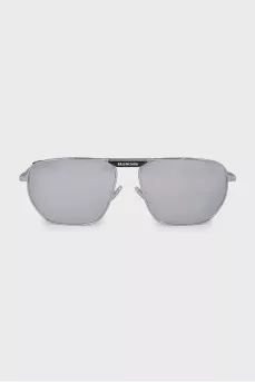 Sunglasses with logo