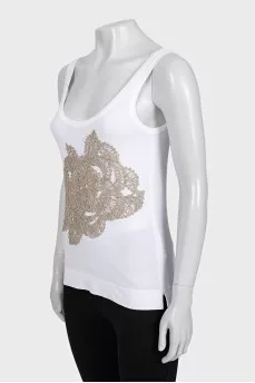 White T-shirt with embroidered tag