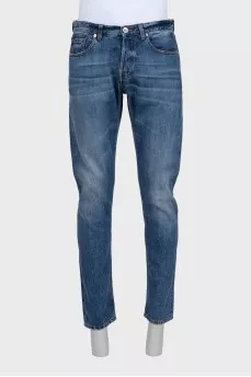 Men's mid-rise distressed jeans