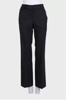 Straight-leg wool trousers with a mid-rise