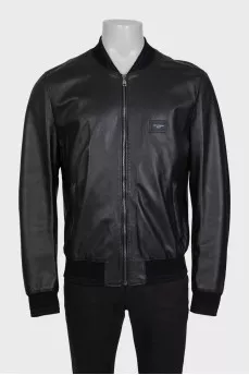 Men's black leather jacket with a zipper