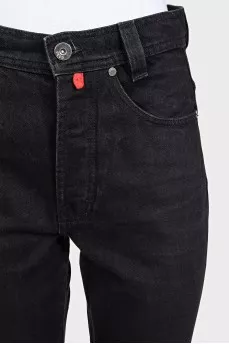 Black jeans with an accent jacron