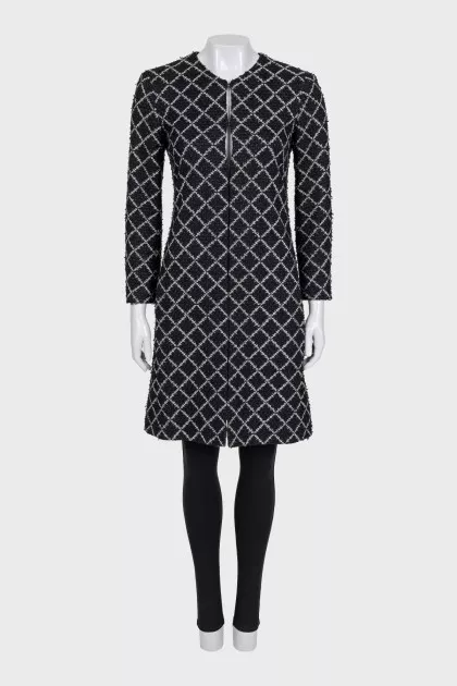 Black coat with print and hooks