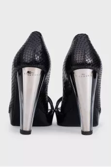 Black snakeskin open-toe shoes