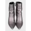 Leather ankle boots with heels and a zipper