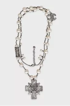 Long necklace with logo pendant