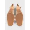 Бежевые слингбэки с декором
