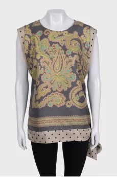 Sleeveless silk blouse with print