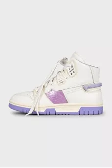 High-top leather sneakers with a contrasting sole