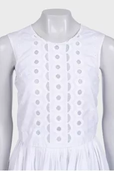 Fitted white dress with perforations