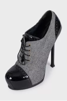 Cropped ankle boots with printed heels