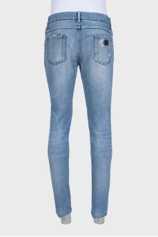 Men's jeans with a ripped effect