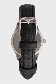 Round wristwatch with leather strap