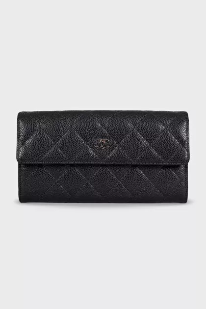 Quilted leather wallet with logo