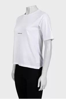 White straight-cut T-shirt with logo