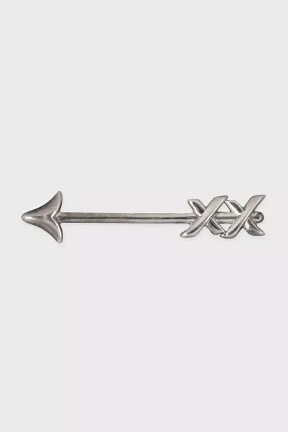 Silver arrow-shaped brooch