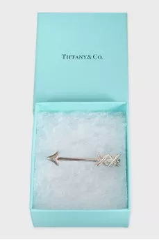Silver arrow-shaped brooch