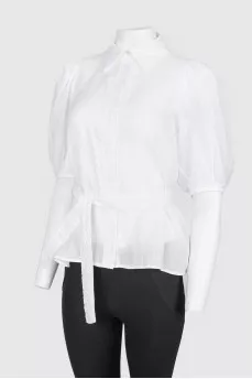 White blouse with mother-of-pearl buttons
