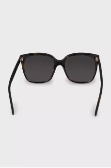 Grand sunglasses in a square brown frame