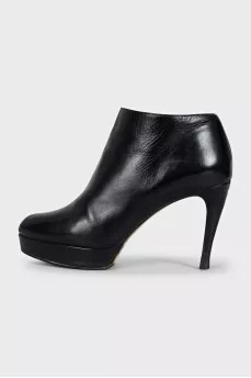 Low black leather ankle boots