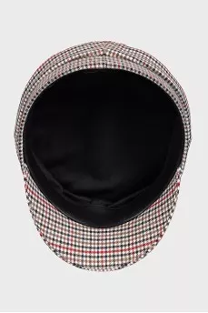Checkered cap with leather logo