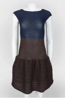 Sleeveless dress in blue-brown