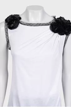 Straight top with lace trim