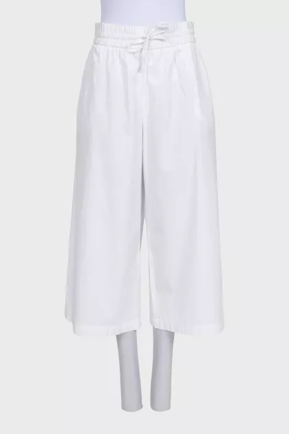 White cropped trousers with elastic waistband