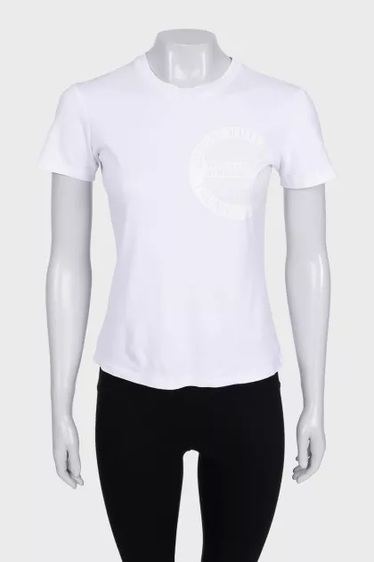 T-shirt with white logo
