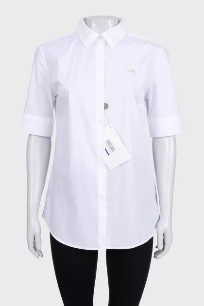 White short sleeve shirt with tag