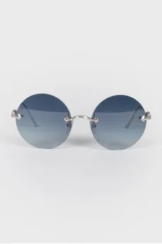 Sunglasses with blue lenses