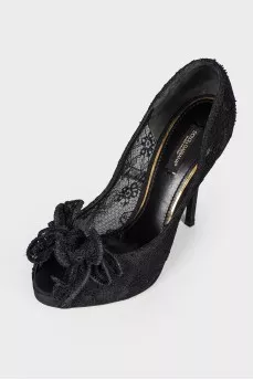 Lace stilers