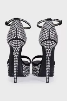 High-soled sandals decorated with rhinestones