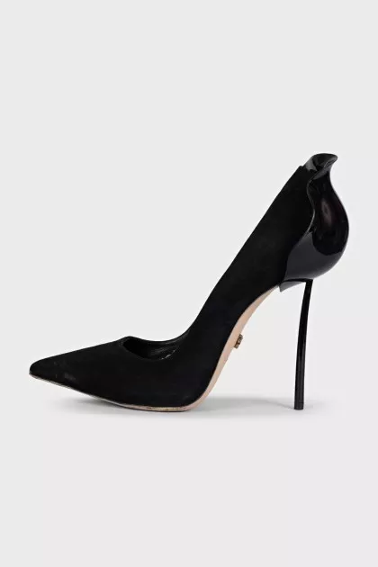 Замшеві туфлі-човники з декором на заднику