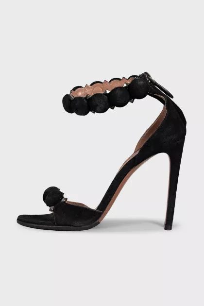Sandals with volumetric suede decor