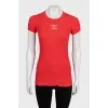 Red fitted t-shirt with logo