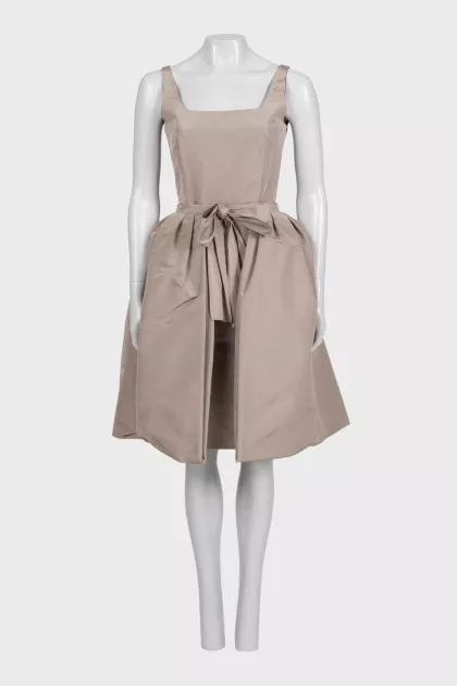 Gray dress with tie-up peplum