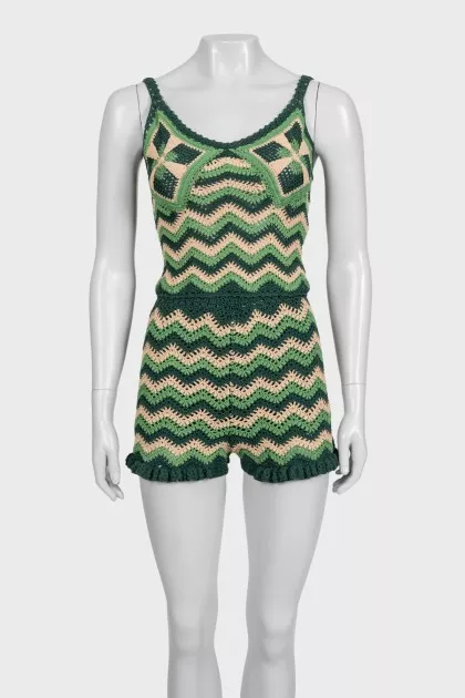 Knitted suit with green shorts