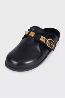 Insulated clogs with spikes