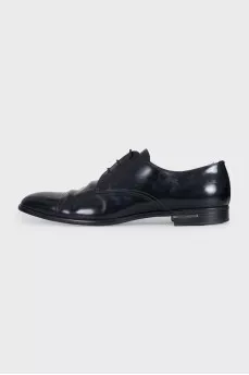 Men's patent leather shoes made of black leather