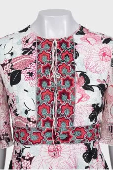 Floral print dress in a combination color