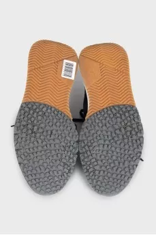 Men's sneakers with blue suede inserts