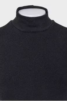 Fitted black t-shirt with a high neck