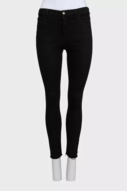 Black skinny jeans with embroidery