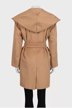 Fitted camel wool wrap coat