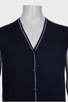 Men's wool vest with buttons and tag