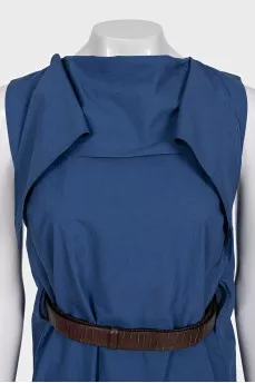 Blue straight-cut dress with a belt